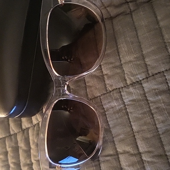 EUC Authentic Coach Sunglass 🕶 - Picture 2 of 10
